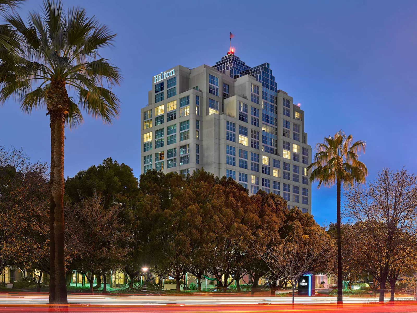 Hilton Los Angeles North-Glendale & Executive Meeting Center Hilton Los Angeles North-Glendale & Executive Meeting Center